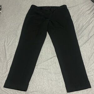Express Women's Classic Black Capris
